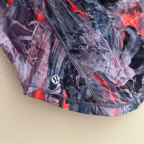 Lululemon Women’s Sculpt Tank size 6 Purple Red Design - Picture 4 of 4